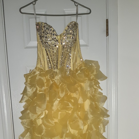 Sherri Hill Dresses & Skirts - Dress